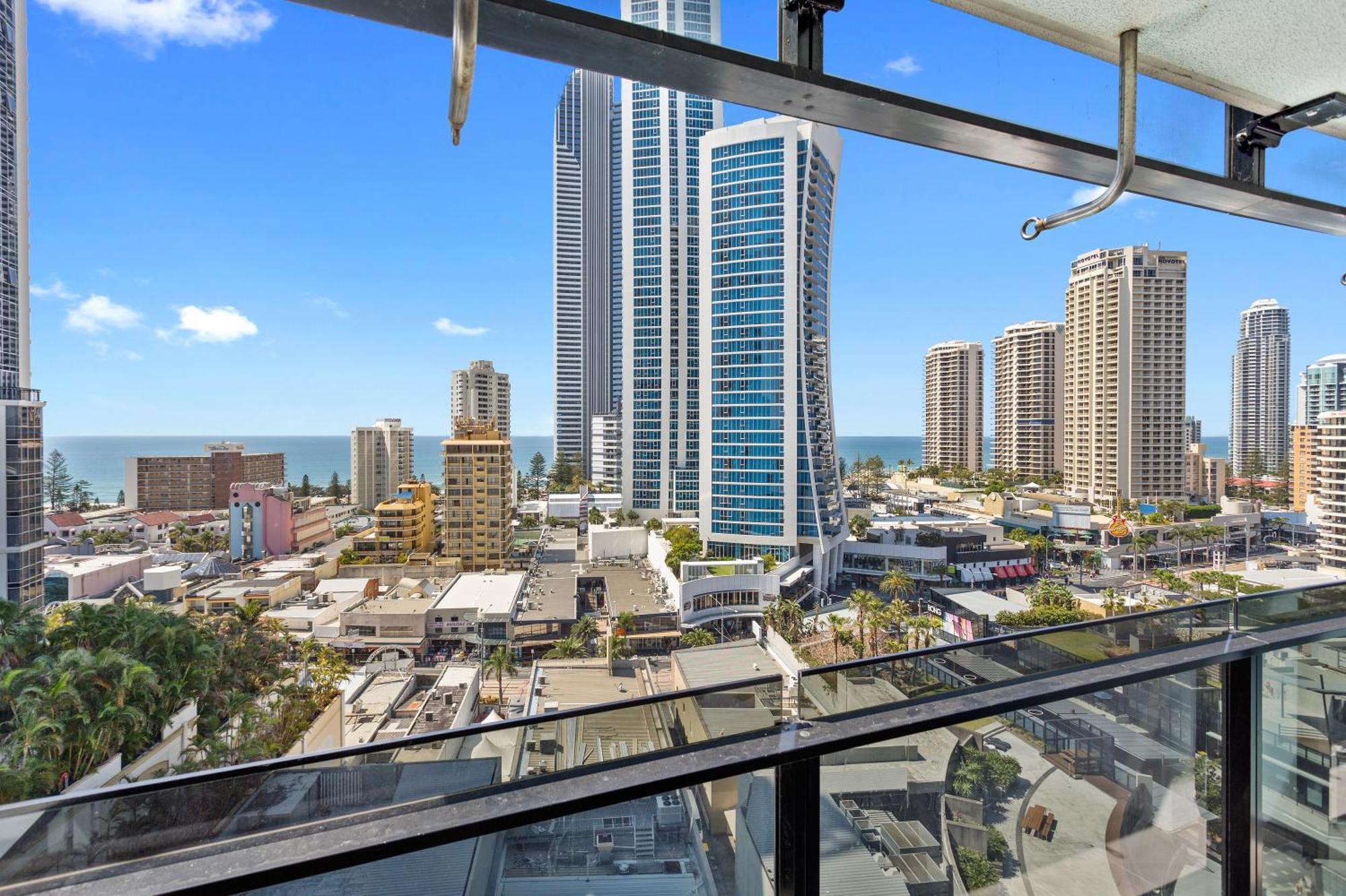 Holiday Holiday Circle On Cavill Apartments Голд-Кост Номер фото